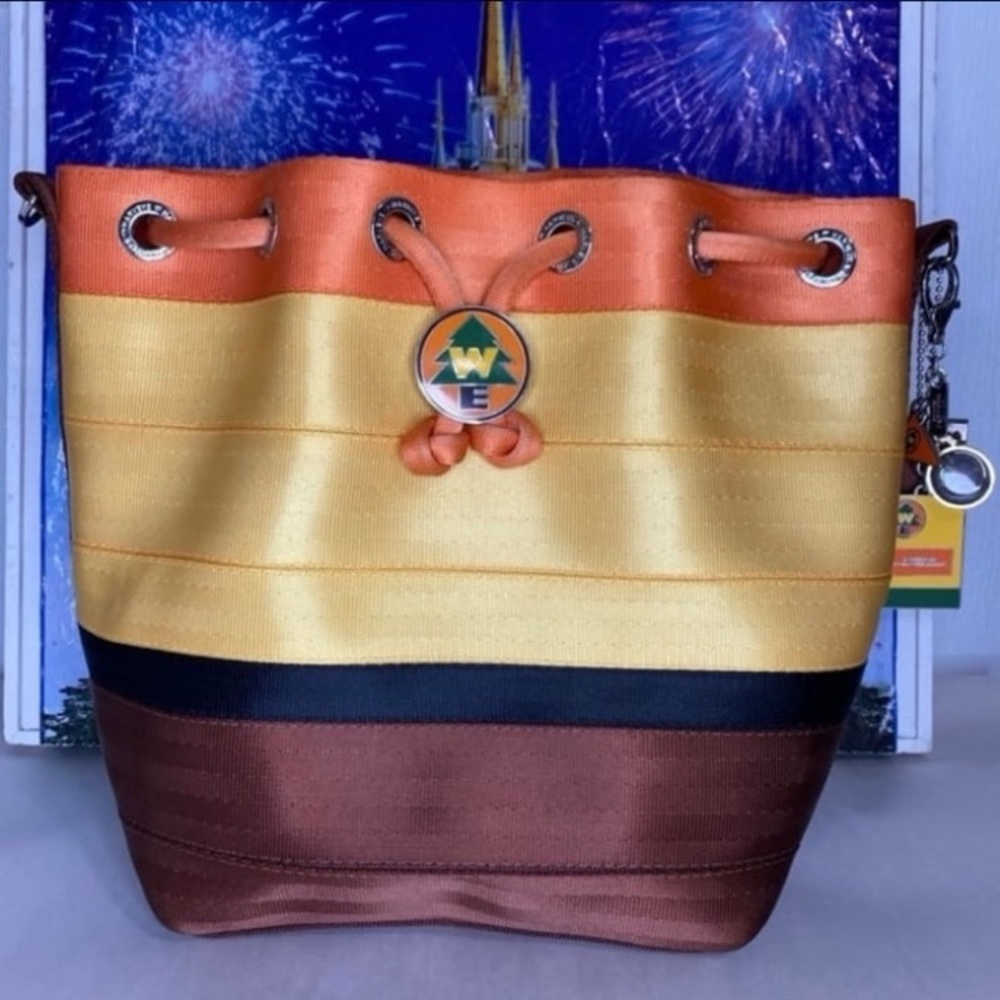 Disney parks x Harvey’s Pixar UP! Wilderness explorer park hopper purse backpack - Picture 5 of 11
